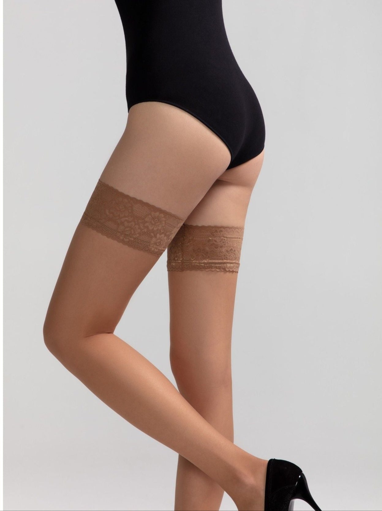 Stockings CONTE ELEGANT CLASS 40 – Silky, Elegant, and Luxuriously Comfortable